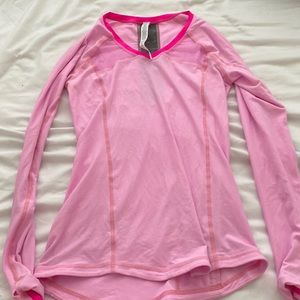 Size 4, never worn, lululemon long sleeve run shirt